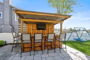 159 Driftwood Dr, West Islip, NY 11795 - Photo 37