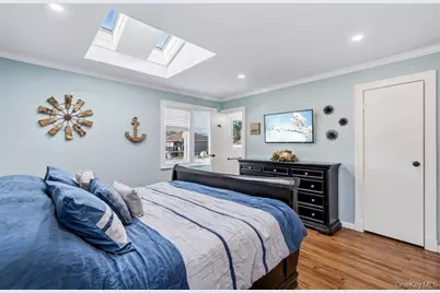 159 Driftwood Drive, West Islip, NY 11795 - Photo 17