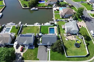 159 Driftwood Dr, West Islip, NY 11795 - Photo 43