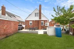 98 Sussex Rd, Elmont, NY 11003 - Photo 33