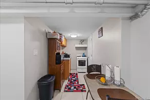 98 Sussex Rd, Elmont, NY 11003 - Photo 29