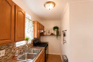 544 Beach 72nd St, Arverne, NY 11692 - Photo 5