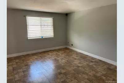 179 Gervil Street, New York, NY 10309 - Photo 9