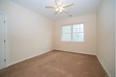 12 Sophia Court, West Babylon, NY 11704 - Photo 5