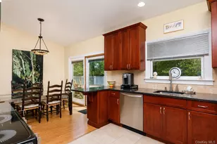 33 Guardian Dr, Mount Sinai, NY 11766 - Photo 5