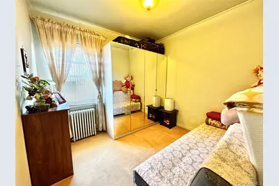 2002 150th Street, Whitestone, NY 11357 - Photo 11