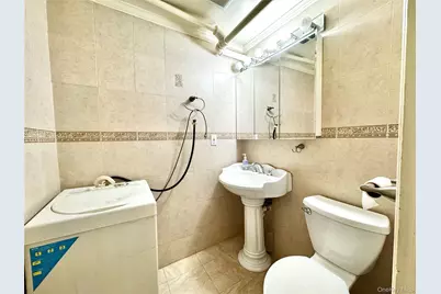 2002 150th Street, Whitestone, NY 11357 - Photo 19