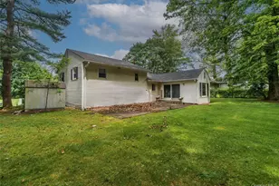 35 Windwood Dr, Newburgh, NY 12550 - Photo 5