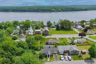 209 Sackett St, Port Ewen, NY 12466 - Photo 3