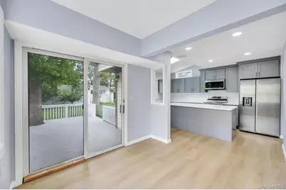 59 E Cedar Street, Massapequa, NY 11758 - Photo 9