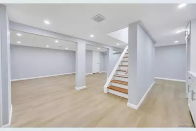 59 E Cedar Street, Massapequa, NY 11758 - Photo 19