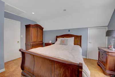 33 McKee Street, Floral Park, NY 11001 - Photo 19