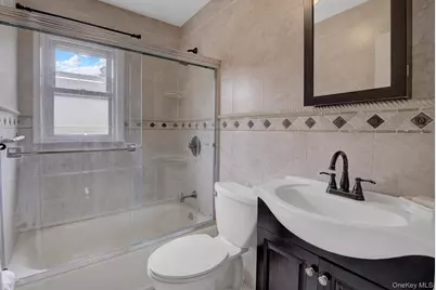 33 McKee Street, Floral Park, NY 11001 - Photo 11
