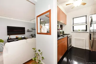 143-50 Hoover Avenue #503, Briarwood, NY 11435 - Photo 11