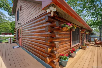 355 Woodland Avenue, Manorville, NY 11949 - Photo 5