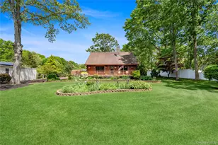 355 Woodland Ave, Manorville, NY 11949 - Photo 41