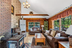 355 Woodland Ave, Manorville, NY 11949 - Photo 7