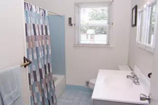 31 St Joseph Ave, Ronkonkoma, NY 11779 - Photo 7