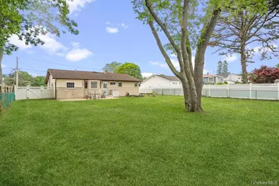 173 Loop Drive, Sayville, NY 11782 - Photo 23