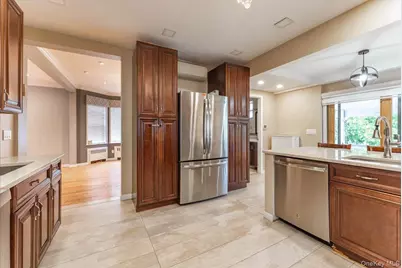 164 Jefferson Street, Inwood, NY 11096 - Photo 7