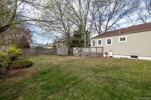 1221 3rd St, West Babylon, NY 11704 - Photo 15