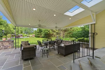 316 S Woods Road, Woodbury, NY 11797 - Photo 41