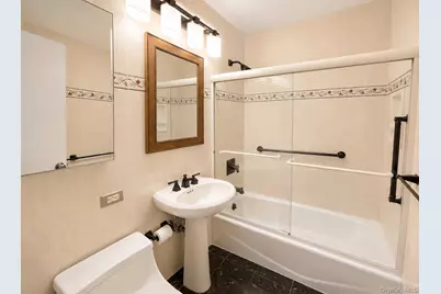 162-01 Powells Cove Boulevard #2G, Whitestone, NY 11357 - Photo 11