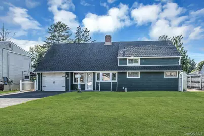 38 Fireplace Lane, Hicksville, NY 11801 - Photo 1