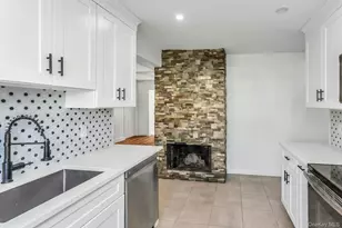 38 Fireplace Ln, Hicksville, NY 11801 - Photo 5