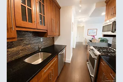 27010 Grand Central Parkway #19T, Floral Park, NY 11005 - Photo 7