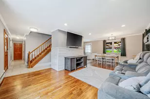 40 Mark Dr, Holbrook, NY 11741 - Photo 13