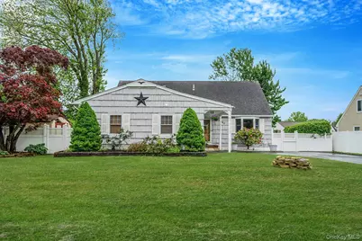 40 Mark Drive, Holbrook, NY 11741 - Photo 3