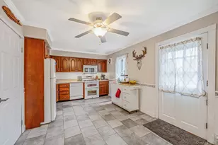 40 Mark Dr, Holbrook, NY 11741 - Photo 19