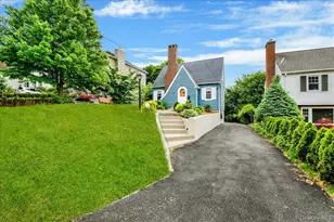 45 Mt Morris Ave, White Plains, NY 10604 - Photo 3