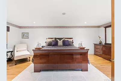 161 Cow Neck Road, Port Washington, NY 11050 - Photo 19