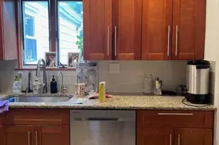 7 Appletree Ln, Great Neck, NY 11023 - Photo 9