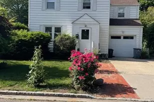 7 Appletree Ln, Great Neck, NY 11023 - Photo 1