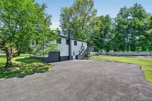 15 Whiteford Dr, Pleasant Valley, NY 12569 - Photo 23