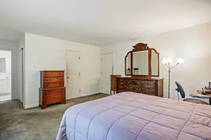 16 Gores Dr, Mastic, NY 11950 - Photo 9