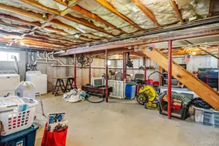 16 Gores Dr, Mastic, NY 11950 - Photo 15