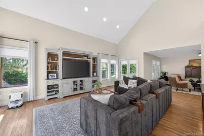40 Nottingham Way, Mahopac, NY 10541 - Photo 7