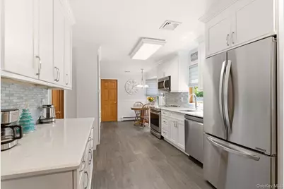 1 Camelot Lane, Saint James, NY 11780 - Photo 11