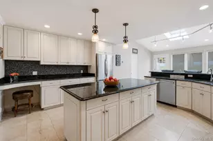 23 Wildwood Ln, Greenvale, NY 11548 - Photo 11