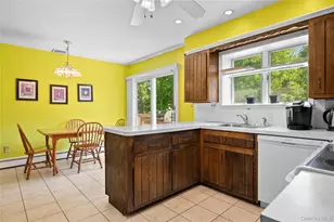 251 Bainbridge Ave, Thornwood, NY 10594 - Photo 9