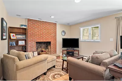 251 Bainbridge Avenue, Thornwood, NY 10594 - Photo 15