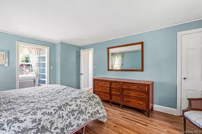 110 Knollwood Road, Rockville Centre, NY 11570 - Photo 21