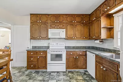 200 Van Buren Street, Centerport, NY 11721 - Photo 11