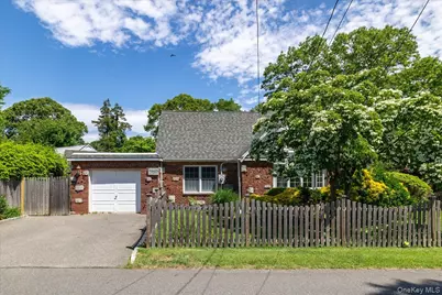 200 Van Buren Street, Centerport, NY 11721 - Photo 33