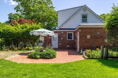 200 Van Buren Street, Centerport, NY 11721 - Photo 29