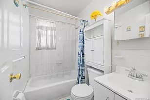 2459 Lodovick Ave, Bronx, NY 10469 - Photo 17
